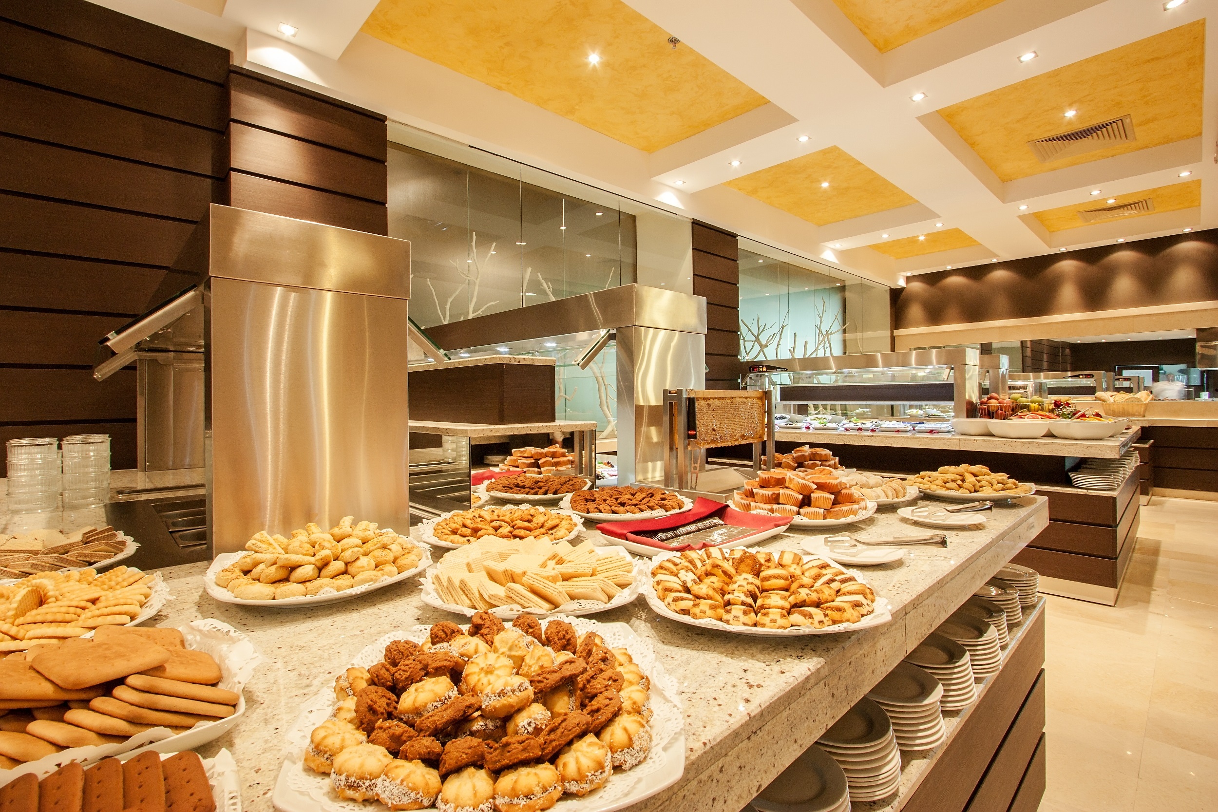 INTERNATIONAL_CASINO_TOWER__HOTEL_NISIPURILE_DE_AUR_BULGARIA_AIR_TOUR_TRAVEL